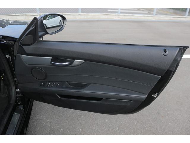 Ｚ４ ｓＤｒｉｖｅ２０ｉ　Ｍスポーツ　禁煙車　黒革シート　純正ＨＤＤナビ　フルセグＴＶ　バックカメラ　パワーシート　前席シートヒーター　オートライト　ＥＴＣ　ＨＩＤヘッドライト　Ｂｌｕｅｔｏｏｔｈ接続　１９インチＡＷ　電動格納ドアミラー（26枚目）