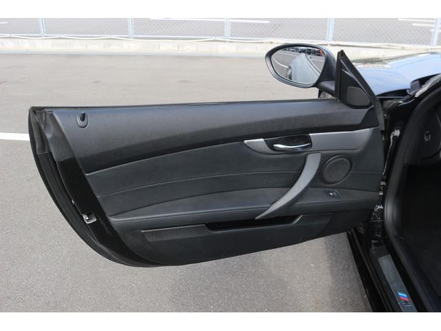 Ｚ４ ｓＤｒｉｖｅ２０ｉ　Ｍスポーツ　禁煙車　黒革シート　純正ＨＤＤナビ　フルセグＴＶ　バックカメラ　パワーシート　前席シートヒーター　オートライト　ＥＴＣ　ＨＩＤヘッドライト　Ｂｌｕｅｔｏｏｔｈ接続　１９インチＡＷ　電動格納ドアミラー（29枚目）