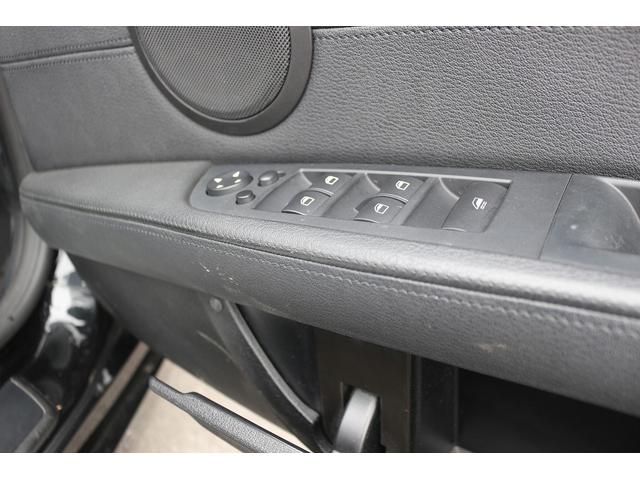 Ｚ４ ｓＤｒｉｖｅ２０ｉ　Ｍスポーツ　禁煙車　黒革シート　純正ＨＤＤナビ　フルセグＴＶ　バックカメラ　パワーシート　前席シートヒーター　オートライト　ＥＴＣ　ＨＩＤヘッドライト　Ｂｌｕｅｔｏｏｔｈ接続　１９インチＡＷ　電動格納ドアミラー（59枚目）