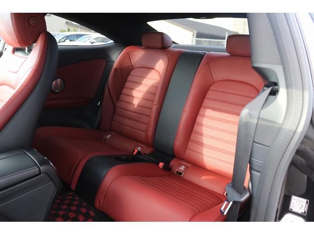 Ｃクラス Ｃ４３　４マチッククーペ　禁煙車　赤革シート　Ｂｕｒｍｅｓｔｅｒサウンドシステム　純正ナビ　フルセグＴＶ　バックカメラ　レーダークルーズコントロール　衝突軽減ブレーキ　パフュームアトマイザー　純正１９インチアルミホイール（30枚目）