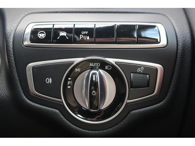 Ｃクラス Ｃ４３　４マチッククーペ　禁煙車　赤革シート　Ｂｕｒｍｅｓｔｅｒサウンドシステム　純正ナビ　フルセグＴＶ　バックカメラ　レーダークルーズコントロール　衝突軽減ブレーキ　パフュームアトマイザー　純正１９インチアルミホイール（43枚目）