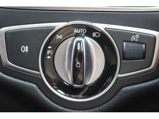 Ｃクラス Ｃ４３　４マチッククーペ　禁煙車　赤革シート　Ｂｕｒｍｅｓｔｅｒサウンドシステム　純正ナビ　フルセグＴＶ　バックカメラ　レーダークルーズコントロール　衝突軽減ブレーキ　パフュームアトマイザー　純正１９インチアルミホイール（45枚目）