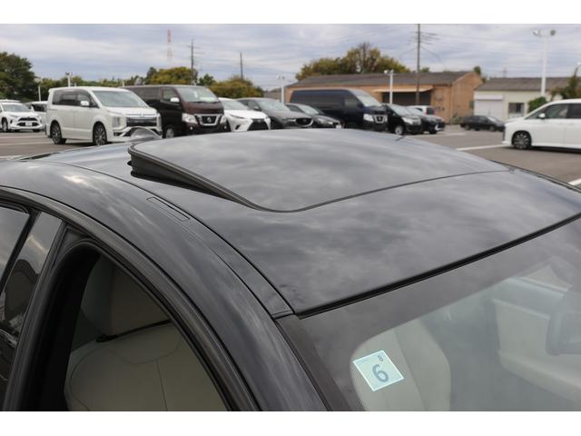 4シリーズ 428iグランクーペ Mスポーツ 白革 サンルーフ メーカーHDDナビ フルセグTV バックカメラ 衝突軽減 レーダークルーズコントロール シートヒーター 純正19AW CD再生 DVD再生 Bluetooth接続 HIDライト(5枚目)