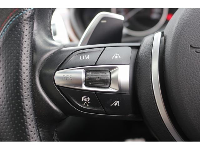 4シリーズ 428iグランクーペ Mスポーツ 白革 サンルーフ メーカーHDDナビ フルセグTV バックカメラ 衝突軽減 レーダークルーズコントロール シートヒーター 純正19AW CD再生 DVD再生 Bluetooth接続 HIDライト(6枚目)