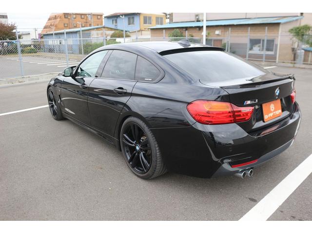 4シリーズ 428iグランクーペ Mスポーツ 白革 サンルーフ メーカーHDDナビ フルセグTV バックカメラ 衝突軽減 レーダークルーズコントロール シートヒーター 純正19AW CD再生 DVD再生 Bluetooth接続 HIDライト(12枚目)