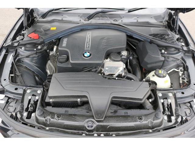 4シリーズ 428iグランクーペ Mスポーツ 白革 サンルーフ メーカーHDDナビ フルセグTV バックカメラ 衝突軽減 レーダークルーズコントロール シートヒーター 純正19AW CD再生 DVD再生 Bluetooth接続 HIDライト(69枚目)