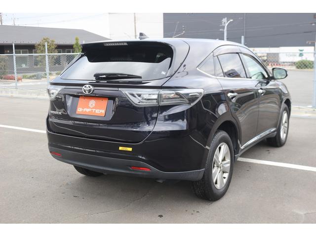 ハリアー エレガンス　禁煙車　純正８インチナビ　フルセグＴＶ　バックカメラ　ＬＥＤヘッドライト　パワーシート　ハーフレザーシート　オートライト　スマートキー　Ｂｌｕｅｔｏｏｔｈ接続　ＵＳＢ　電動格納ミラー　ＣＤ　ＤＶＤ再生（14枚目）