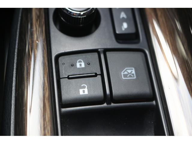 ハリアー エレガンス　禁煙車　純正８インチナビ　フルセグＴＶ　バックカメラ　ＬＥＤヘッドライト　パワーシート　ハーフレザーシート　オートライト　スマートキー　Ｂｌｕｅｔｏｏｔｈ接続　ＵＳＢ　電動格納ミラー　ＣＤ　ＤＶＤ再生（49枚目）