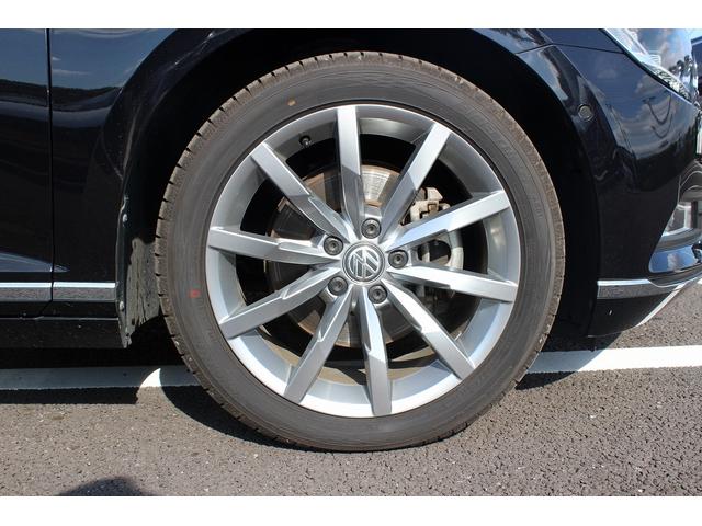 パサート TDIハイライン 禁煙車 黒革シート アダプティブクルーズ アラウンドビューカメラ DISCOVERPRO 前席シートヒーター 前席シートエアコン フルセグTV 衝突軽減ブレーキ LEDヘッドライト レーンアシスト(12枚目)