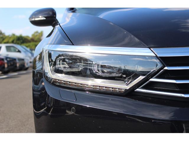 パサート TDIハイライン 禁煙車 黒革シート アダプティブクルーズ アラウンドビューカメラ DISCOVERPRO 前席シートヒーター 前席シートエアコン フルセグTV 衝突軽減ブレーキ LEDヘッドライト レーンアシスト(13枚目)