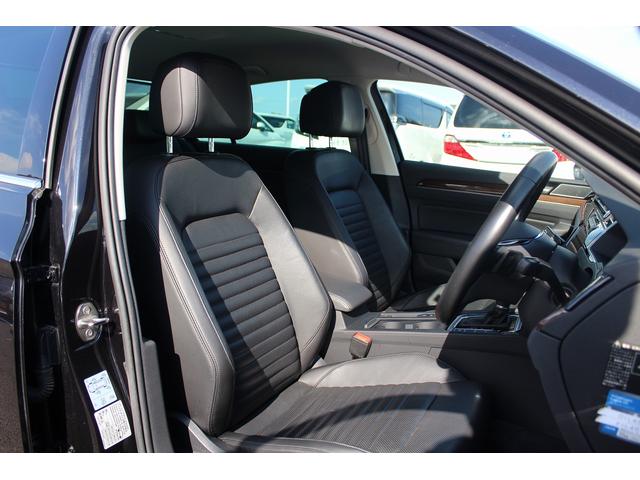 パサート TDIハイライン 禁煙車 黒革シート アダプティブクルーズ アラウンドビューカメラ DISCOVERPRO 前席シートヒーター 前席シートエアコン フルセグTV 衝突軽減ブレーキ LEDヘッドライト レーンアシスト(15枚目)