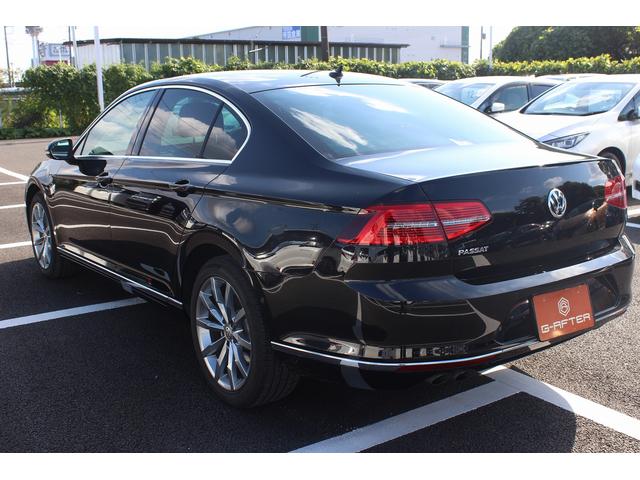 パサート TDIハイライン 禁煙車 黒革シート アダプティブクルーズ アラウンドビューカメラ DISCOVERPRO 前席シートヒーター 前席シートエアコン フルセグTV 衝突軽減ブレーキ LEDヘッドライト レーンアシスト(23枚目)