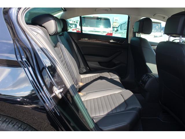 パサート TDIハイライン 禁煙車 黒革シート アダプティブクルーズ アラウンドビューカメラ DISCOVERPRO 前席シートヒーター 前席シートエアコン フルセグTV 衝突軽減ブレーキ LEDヘッドライト レーンアシスト(39枚目)