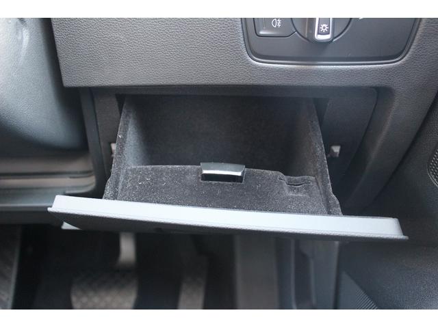 パサート TDIハイライン 禁煙車 黒革シート アダプティブクルーズ アラウンドビューカメラ DISCOVERPRO 前席シートヒーター 前席シートエアコン フルセグTV 衝突軽減ブレーキ LEDヘッドライト レーンアシスト(53枚目)