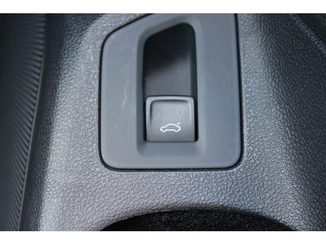 パサート TDIハイライン 禁煙車 黒革シート アダプティブクルーズ アラウンドビューカメラ DISCOVERPRO 前席シートヒーター 前席シートエアコン フルセグTV 衝突軽減ブレーキ LEDヘッドライト レーンアシスト(54枚目)