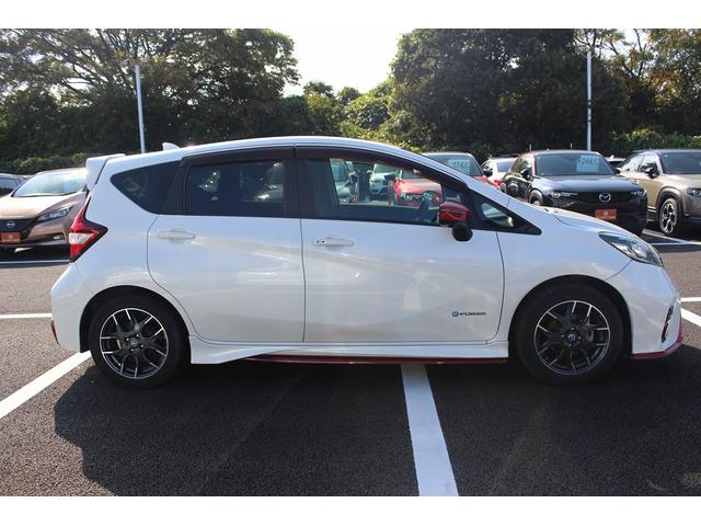 ノート e-パワーニスモ 禁煙車 ニスモ専用シート 純正ナビ フルセグTV 全周囲カメラ 衝突軽減ブレーキ プッシュスタート 車線逸脱警報 LEDヘッドライト 純正16インチアルミホイール Bluetooth接続(9枚目)