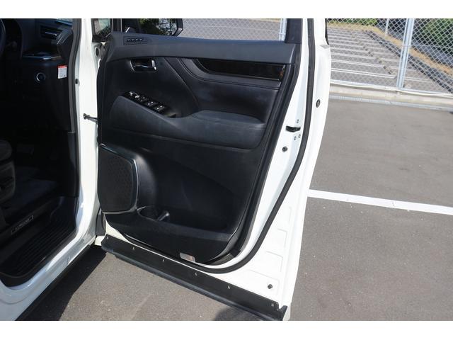 アルファード ２．５Ｓ　Ｃパッケージ　禁煙車　サンルーフ　ＡＬＰＩＮＥ後席モニター　黒革シート　ＡＬＰＩＮＥ１０型ナビ　フルセグ　バックカメラ　パワーシート　レーダークルーズコントロール　両側電動スライド　クリアランスソナー　ＥＴＣ（29枚目）