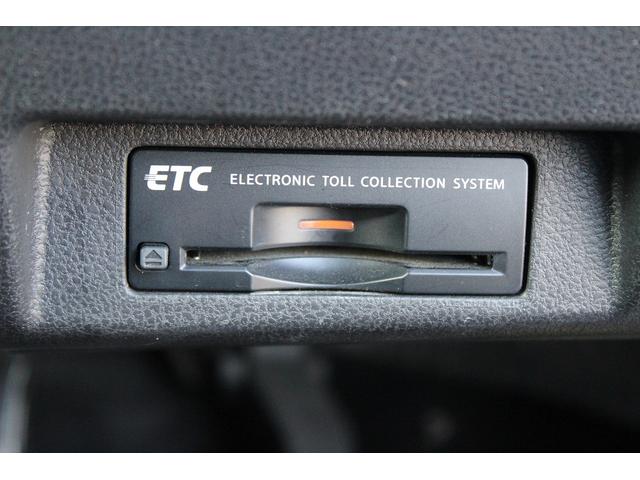 リーフ X 禁煙車 純正ナビ フルセグTV バックカメラ 衝突軽減 オ-トクル-ズコントロ-ル ETC シ-トヒ-タ- 電動格納ドアミラ- ハロゲン 社外16AW スマ-トキ- DVD再生 ESC(6枚目)