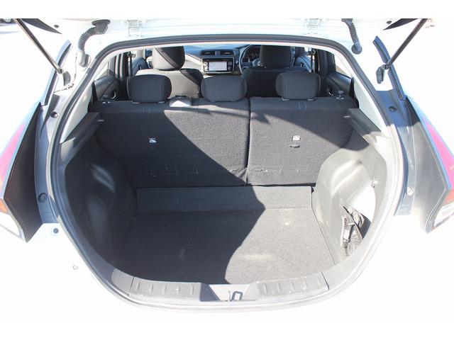リーフ X 禁煙車 純正ナビ フルセグTV バックカメラ 衝突軽減 オ-トクル-ズコントロ-ル ETC シ-トヒ-タ- 電動格納ドアミラ- ハロゲン 社外16AW スマ-トキ- DVD再生 ESC(19枚目)