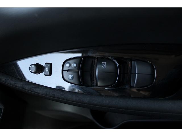 リーフ X 禁煙車 純正ナビ フルセグTV バックカメラ 衝突軽減 オ-トクル-ズコントロ-ル ETC シ-トヒ-タ- 電動格納ドアミラ- ハロゲン 社外16AW スマ-トキ- DVD再生 ESC(56枚目)