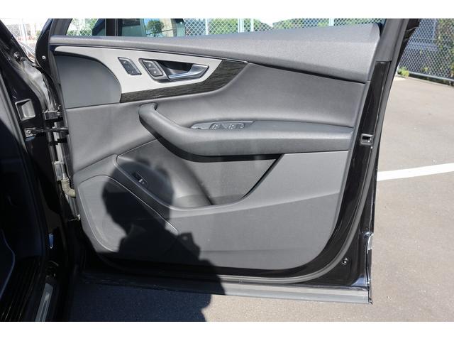 Q7 2.0TFSIクワトロ 1オーナー 禁煙車 7人乗り マトリクスLEDヘッドライト OP20インチAW 7シーターPKG 黒革シート MMIナビゲーション フルセグTV 全周囲カメラ 電動リアゲート アダプティブクルーズ(28枚目)