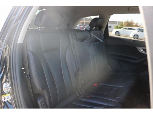 Q7 2.0TFSIクワトロ 1オーナー 禁煙車 7人乗り マトリクスLEDヘッドライト OP20インチAW 7シーターPKG 黒革シート MMIナビゲーション フルセグTV 全周囲カメラ 電動リアゲート アダプティブクルーズ(32枚目)