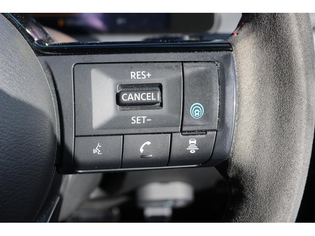 オーラ ニスモ　禁煙車　純正９型ナビ　フルセグ　全周囲カメラ　プロパイロット　衝突軽減ブレーキ　ＬＥＤヘッドライト　ＥＴＣ２．０　電動掛脳式ミラー　ブルートゥース接続　アラウンドビューモニター　デジタルインナーミラー（5枚目）