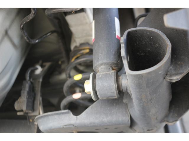 オーラ ニスモ　禁煙車　純正９型ナビ　フルセグ　全周囲カメラ　プロパイロット　衝突軽減ブレーキ　ＬＥＤヘッドライト　ＥＴＣ２．０　電動掛脳式ミラー　ブルートゥース接続　アラウンドビューモニター　デジタルインナーミラー（6枚目）