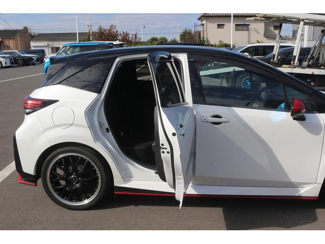 オーラ ニスモ　禁煙車　純正９型ナビ　フルセグ　全周囲カメラ　プロパイロット　衝突軽減ブレーキ　ＬＥＤヘッドライト　ＥＴＣ２．０　電動掛脳式ミラー　ブルートゥース接続　アラウンドビューモニター　デジタルインナーミラー（32枚目）