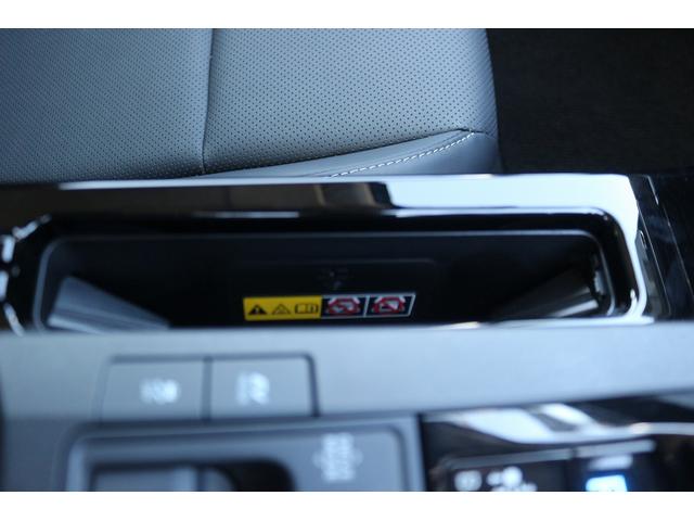 プリウス Z 禁煙車 黒革シート 純正12.3ディスプレイオーディオ 全周囲カメラ フルセグ TV トヨタセーフティセンス 電動リアゲート 衝突軽減ブレーキ シートヒーター シートベンチレーション ETC2.0(7枚目)