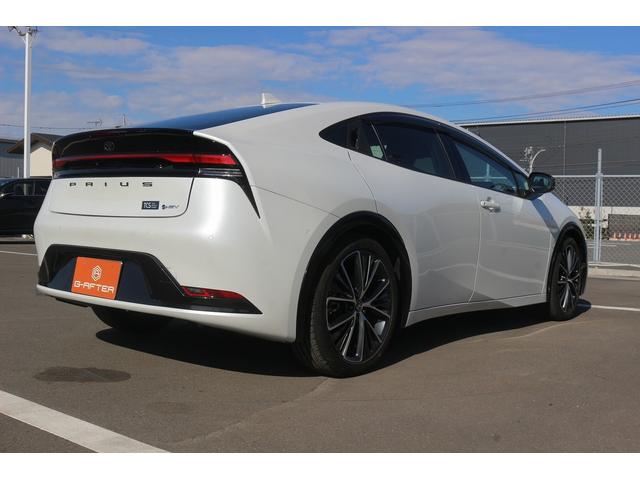 プリウス Z 禁煙車 黒革シート 純正12.3ディスプレイオーディオ 全周囲カメラ フルセグ TV トヨタセーフティセンス 電動リアゲート 衝突軽減ブレーキ シートヒーター シートベンチレーション ETC2.0(11枚目)