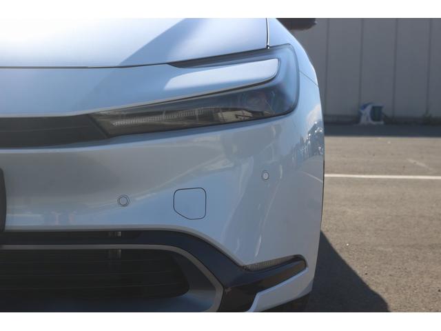 プリウス Z 禁煙車 黒革シート 純正12.3ディスプレイオーディオ 全周囲カメラ フルセグ TV トヨタセーフティセンス 電動リアゲート 衝突軽減ブレーキ シートヒーター シートベンチレーション ETC2.0(18枚目)