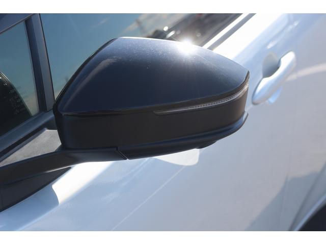 プリウス Z 禁煙車 黒革シート 純正12.3ディスプレイオーディオ 全周囲カメラ フルセグ TV トヨタセーフティセンス 電動リアゲート 衝突軽減ブレーキ シートヒーター シートベンチレーション ETC2.0(23枚目)