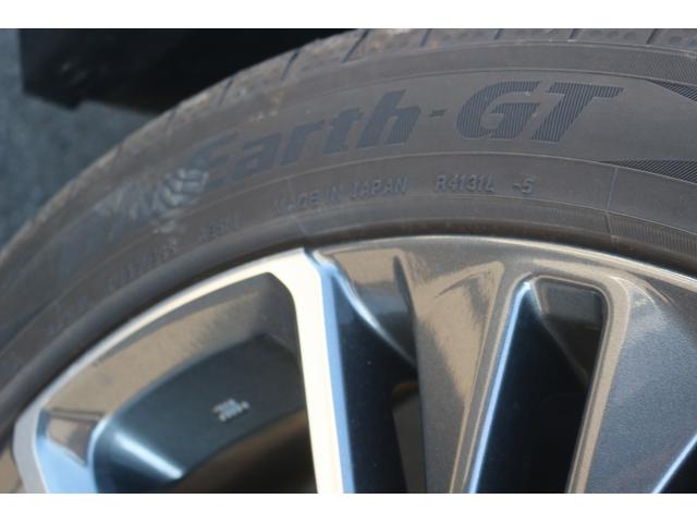 プリウス Z 禁煙車 黒革シート 純正12.3ディスプレイオーディオ 全周囲カメラ フルセグ TV トヨタセーフティセンス 電動リアゲート 衝突軽減ブレーキ シートヒーター シートベンチレーション ETC2.0(29枚目)