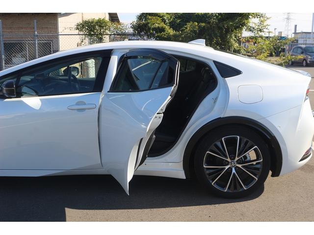 プリウス Z 禁煙車 黒革シート 純正12.3ディスプレイオーディオ 全周囲カメラ フルセグ TV トヨタセーフティセンス 電動リアゲート 衝突軽減ブレーキ シートヒーター シートベンチレーション ETC2.0(38枚目)