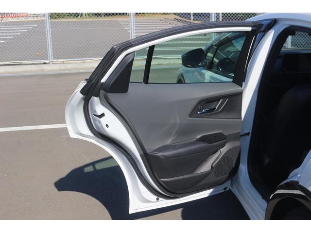 プリウス Z 禁煙車 黒革シート 純正12.3ディスプレイオーディオ 全周囲カメラ フルセグ TV トヨタセーフティセンス 電動リアゲート 衝突軽減ブレーキ シートヒーター シートベンチレーション ETC2.0(39枚目)