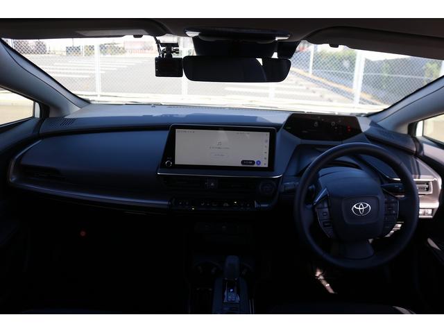 プリウス Z 禁煙車 黒革シート 純正12.3ディスプレイオーディオ 全周囲カメラ フルセグ TV トヨタセーフティセンス 電動リアゲート 衝突軽減ブレーキ シートヒーター シートベンチレーション ETC2.0(48枚目)