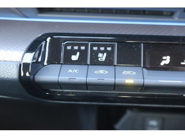 プリウス Z 禁煙車 黒革シート 純正12.3ディスプレイオーディオ 全周囲カメラ フルセグ TV トヨタセーフティセンス 電動リアゲート 衝突軽減ブレーキ シートヒーター シートベンチレーション ETC2.0(57枚目)