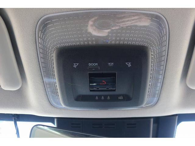 プリウス Z 禁煙車 黒革シート 純正12.3ディスプレイオーディオ 全周囲カメラ フルセグ TV トヨタセーフティセンス 電動リアゲート 衝突軽減ブレーキ シートヒーター シートベンチレーション ETC2.0(67枚目)