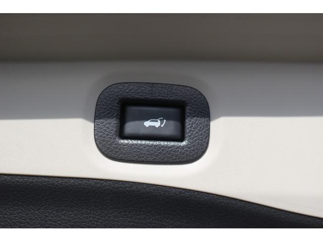 エクストレイル ２０Ｘ　ハイブリッド　禁煙車　黒革シート　デジタルインナーミラー　純正ナビ　フルセグＴＶ　レーダークルーズコントロール　ＬＥＤヘッドライト　電動トランクゲート　クリアランスソナー　レーンキープアシスト　バックカメラ　ＥＴＣ（7枚目）