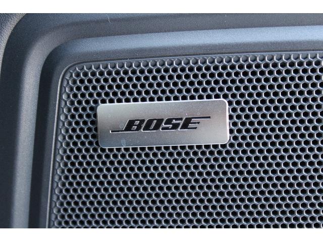 マカン マカン　ターボ　禁煙車　スポーツクロノＰＫＧ　ＢＯＳＥサウンド　純正ナビ　フルセグＴＶ　バックカメラ　電動リアゲート　レッドキャリパー　エアサスペンション　ＥＴＣ　パワーシート　サイドカメラ　純正１９ＡＷ　キーレス（5枚目）