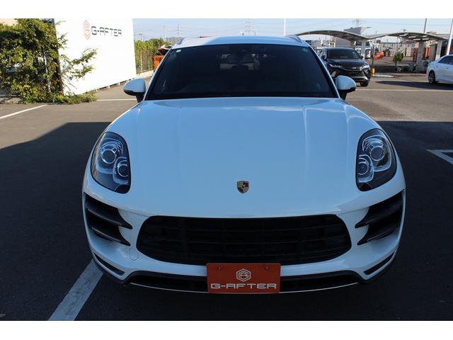 マカン マカン　ターボ　禁煙車　スポーツクロノＰＫＧ　ＢＯＳＥサウンド　純正ナビ　フルセグＴＶ　バックカメラ　電動リアゲート　レッドキャリパー　エアサスペンション　ＥＴＣ　パワーシート　サイドカメラ　純正１９ＡＷ　キーレス（8枚目）