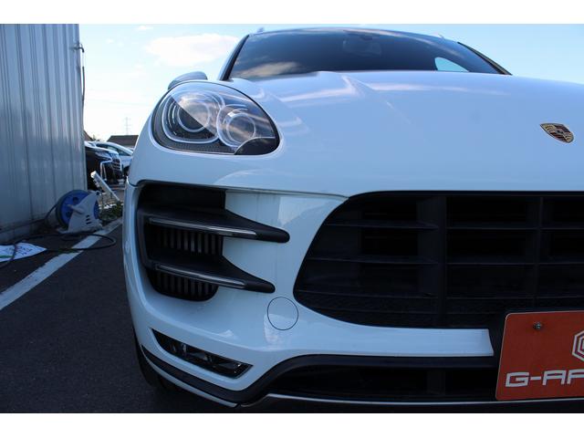 マカン マカン　ターボ　禁煙車　スポーツクロノＰＫＧ　ＢＯＳＥサウンド　純正ナビ　フルセグＴＶ　バックカメラ　電動リアゲート　レッドキャリパー　エアサスペンション　ＥＴＣ　パワーシート　サイドカメラ　純正１９ＡＷ　キーレス（25枚目）