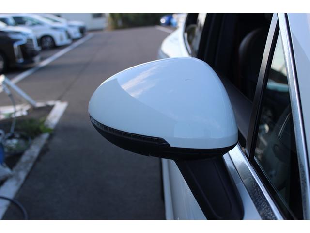 マカン マカン　ターボ　禁煙車　スポーツクロノＰＫＧ　ＢＯＳＥサウンド　純正ナビ　フルセグＴＶ　バックカメラ　電動リアゲート　レッドキャリパー　エアサスペンション　ＥＴＣ　パワーシート　サイドカメラ　純正１９ＡＷ　キーレス（30枚目）