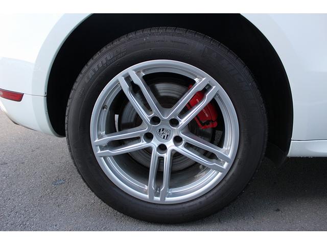 マカン マカン　ターボ　禁煙車　スポーツクロノＰＫＧ　ＢＯＳＥサウンド　純正ナビ　フルセグＴＶ　バックカメラ　電動リアゲート　レッドキャリパー　エアサスペンション　ＥＴＣ　パワーシート　サイドカメラ　純正１９ＡＷ　キーレス（31枚目）