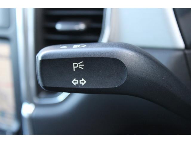 マカン マカン　ターボ　禁煙車　スポーツクロノＰＫＧ　ＢＯＳＥサウンド　純正ナビ　フルセグＴＶ　バックカメラ　電動リアゲート　レッドキャリパー　エアサスペンション　ＥＴＣ　パワーシート　サイドカメラ　純正１９ＡＷ　キーレス（49枚目）