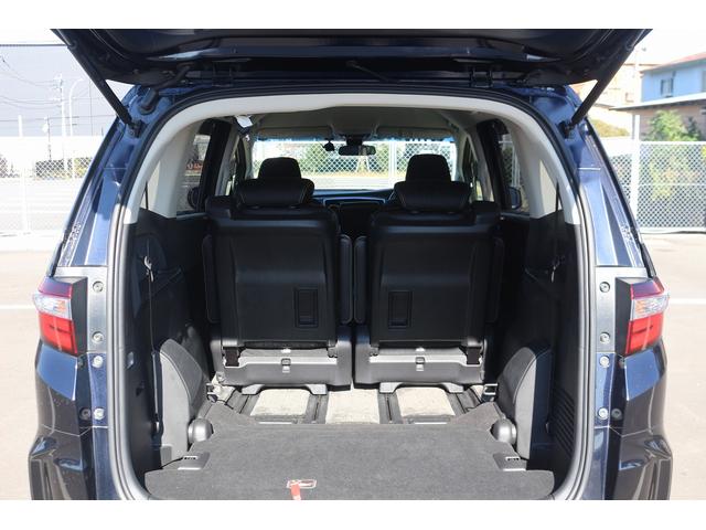 オデッセイハイブリッド ハイブリッドアブソルート・ホンダセンシングEXパック 禁煙車 純正ナビ 全周囲カメラ 衝突軽減ブレーキ 両側電動スライドドア クルーズコントロール パワーシート ブラインドスポットモニターLEDヘッドライト オートライト ETC レーンアシスト(17枚目)