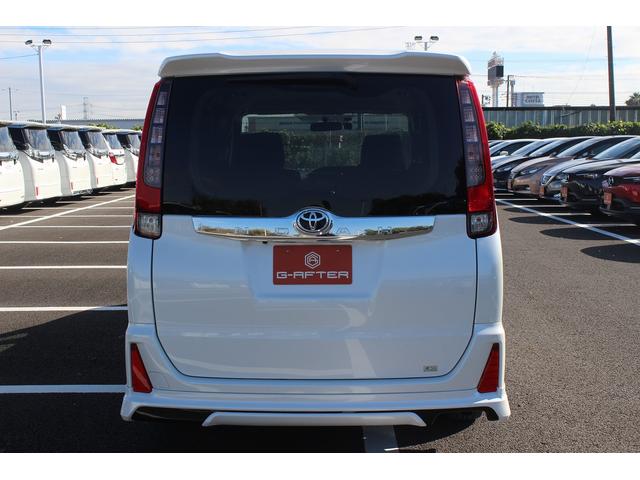 ノア Ｓｉ　禁煙車　ワンオーナー　モデリスタエアロ　純正ナビ　フルセグＴＶ　バックカメラ　片側電動スライドドア　ＬＥＤヘッドライト　Ｂｌｕｅｔｏｏｔｈ接続　オートライト　スマートキープッシュスタート　７人乗り（13枚目）
