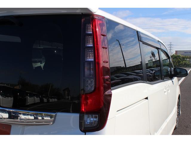 ノア Ｓｉ　禁煙車　ワンオーナー　モデリスタエアロ　純正ナビ　フルセグＴＶ　バックカメラ　片側電動スライドドア　ＬＥＤヘッドライト　Ｂｌｕｅｔｏｏｔｈ接続　オートライト　スマートキープッシュスタート　７人乗り（23枚目）