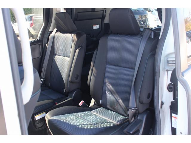ノア Ｓｉ　禁煙車　ワンオーナー　モデリスタエアロ　純正ナビ　フルセグＴＶ　バックカメラ　片側電動スライドドア　ＬＥＤヘッドライト　Ｂｌｕｅｔｏｏｔｈ接続　オートライト　スマートキープッシュスタート　７人乗り（32枚目）